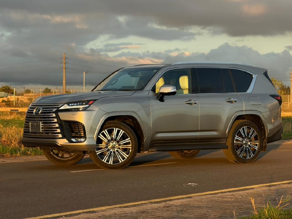 Lexus LX
